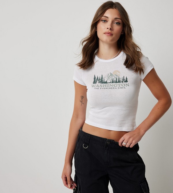 Graphic Printed Cropped T-Shirt