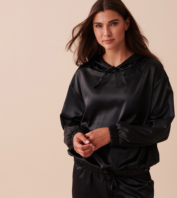 هودي ساتان باكمام طويلة