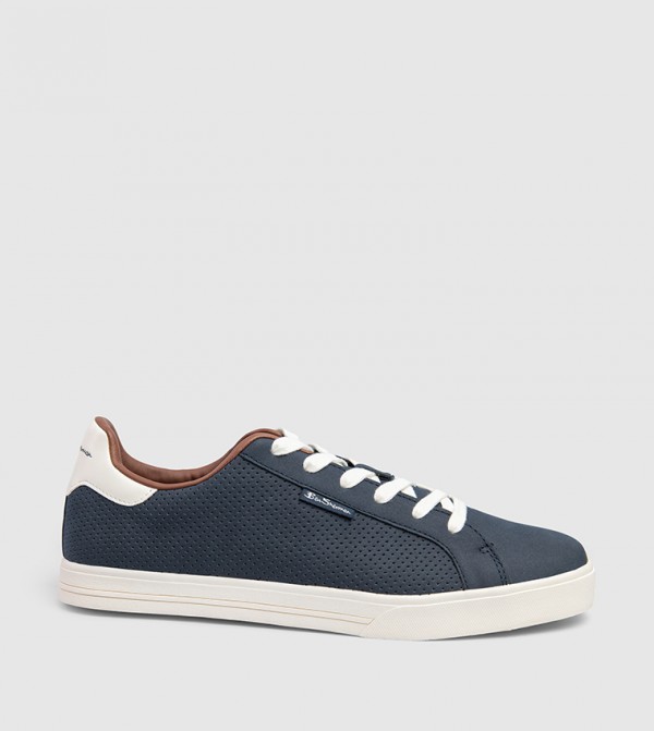 CHASE Lace-Up Sneakers