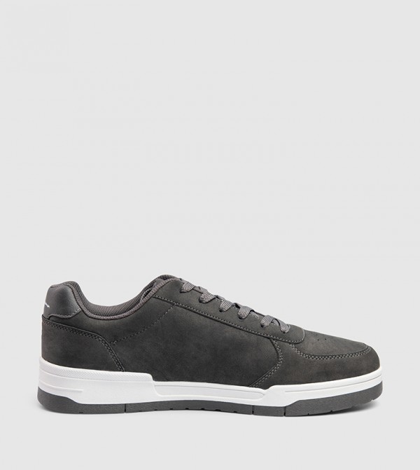 CURVE Lace-Up Sneakers