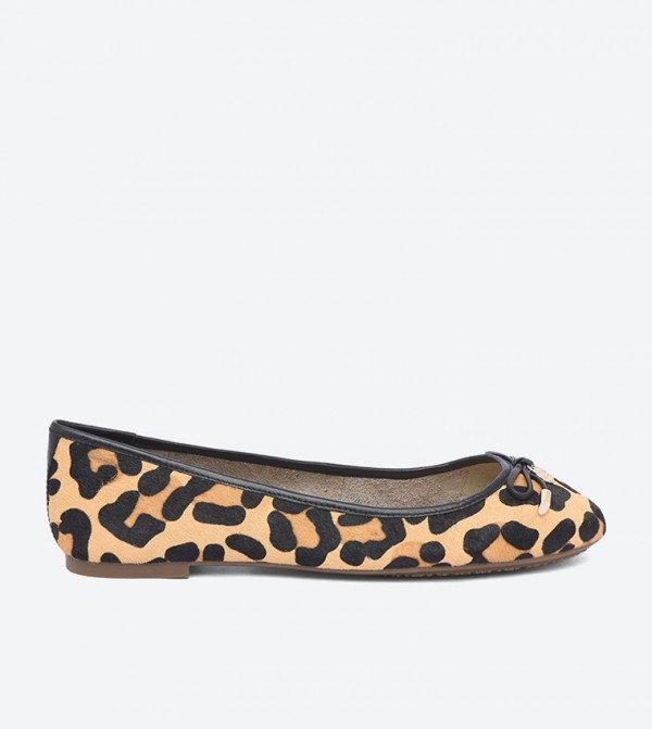 Harpar Leopard Print Round Toe Ballerinas - Multi