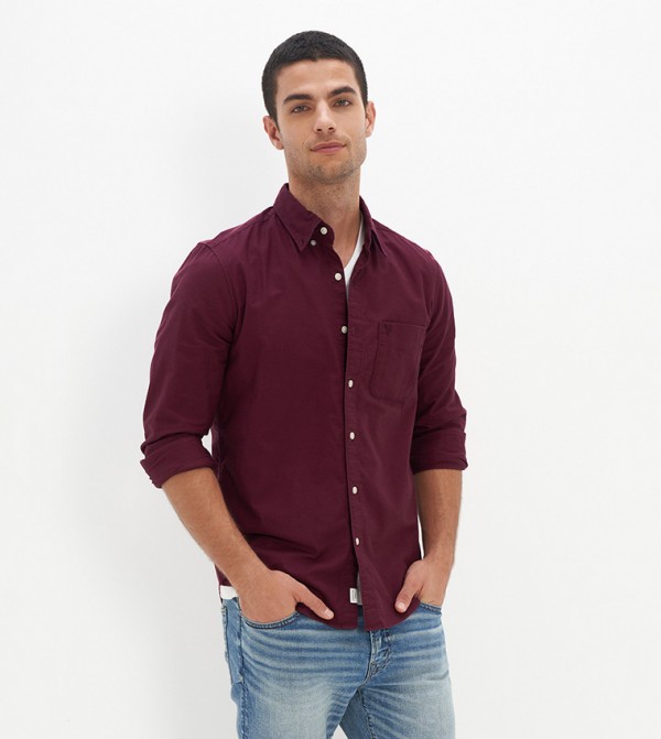 Buy American Eagle Solid Slim Fit Flex Oxford Button Up Shirt In Burgundy 6thStreet Bahrain