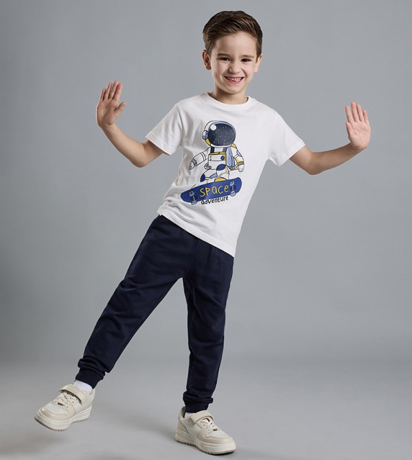 Graphic Print T-Shirt with Crew Neck and Short Sleeves