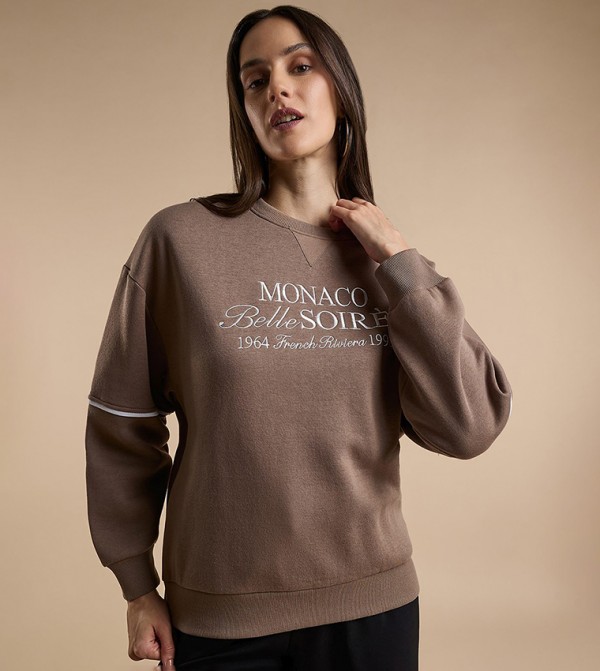 Typography Print Sweatshirt with Crew Neck and Long Sleeves