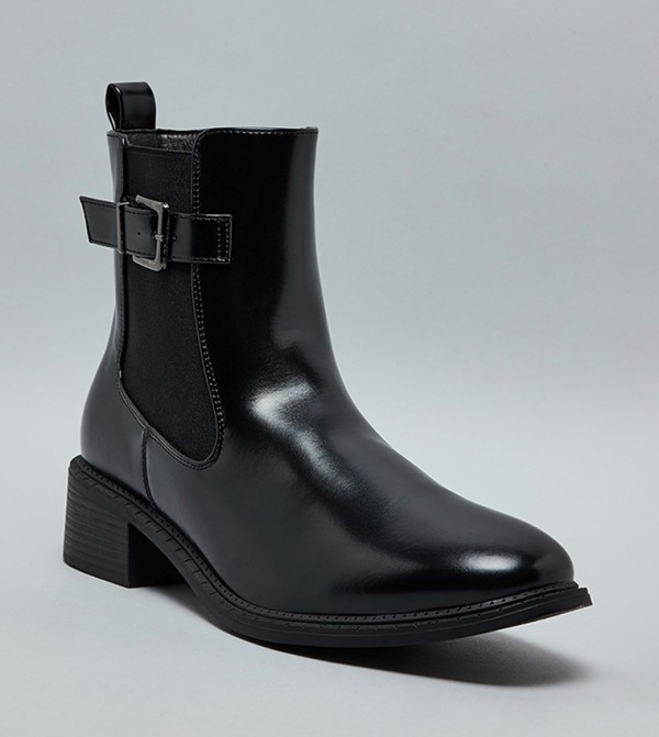Solid Chelsea Boots