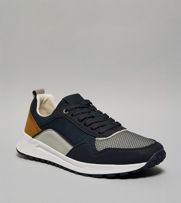 Color Block Low Top Sneakers