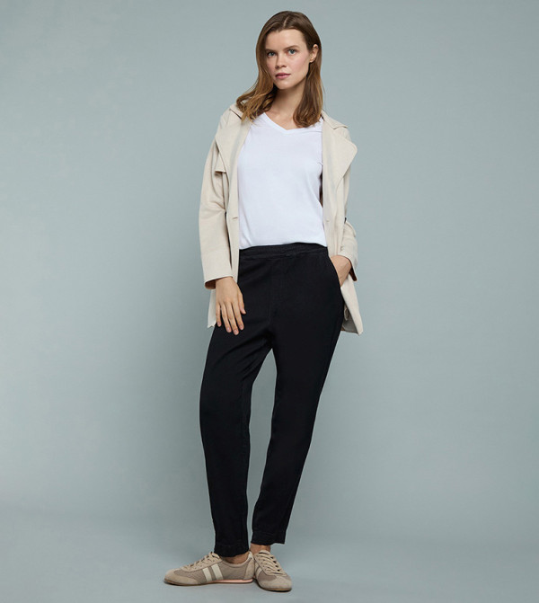 Solid Mom Fit Jeans with Elastic Waist