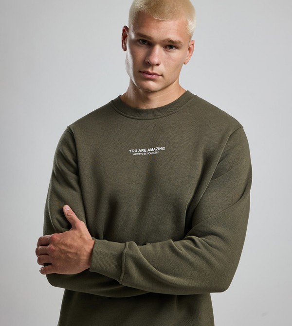 Typography Print Sweatshirt with Crew Neck and Long Sleeves