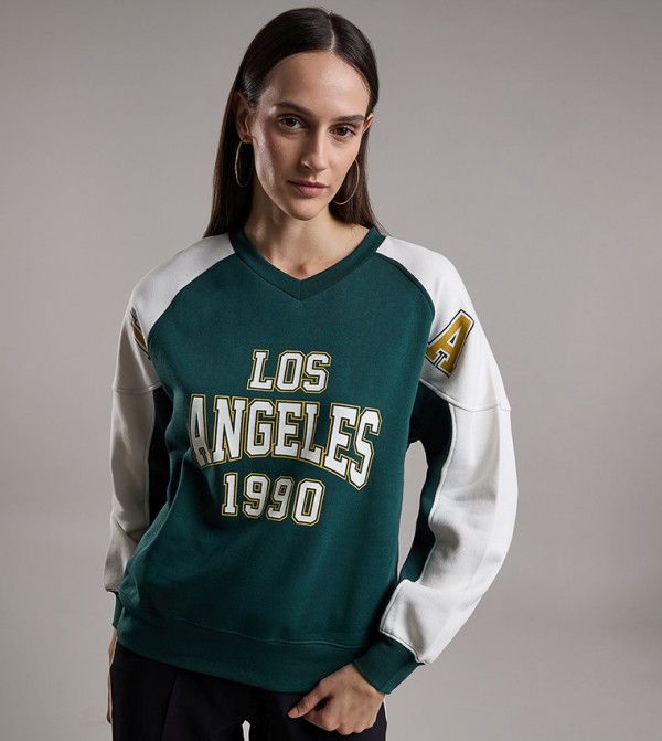 سويتشيرت بياقة V وكم راجلان