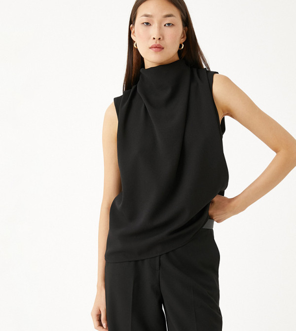 Solid Sleeveless Top