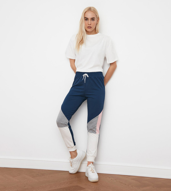 Threaded Pear Antonella Solid Color Jogger Pants