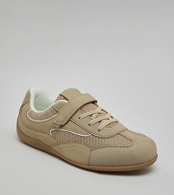 سنيكرز بحزام فليكرو 