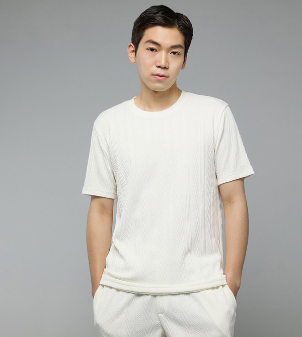 تيشيرت كم قصير بقبة مستديرة 