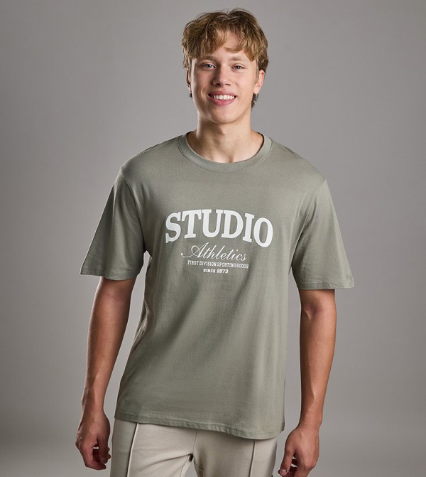 Typography Print T-Shirt with Crew Neck and Short Sleeves