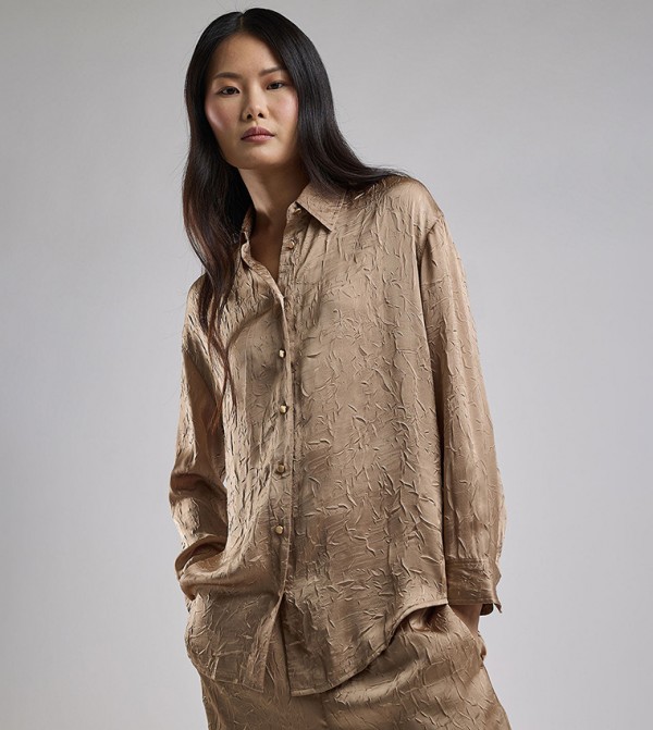 Crinkled Shirt with Classic Collar and Long Sleeves