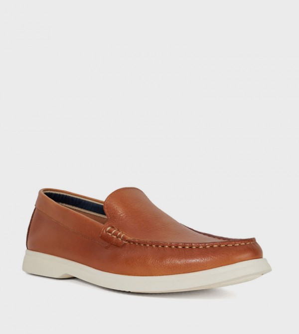 BUFTONN Textured Loafers