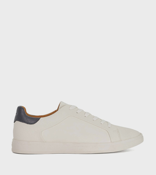 TRACES Solid Lace-Up Sneakers