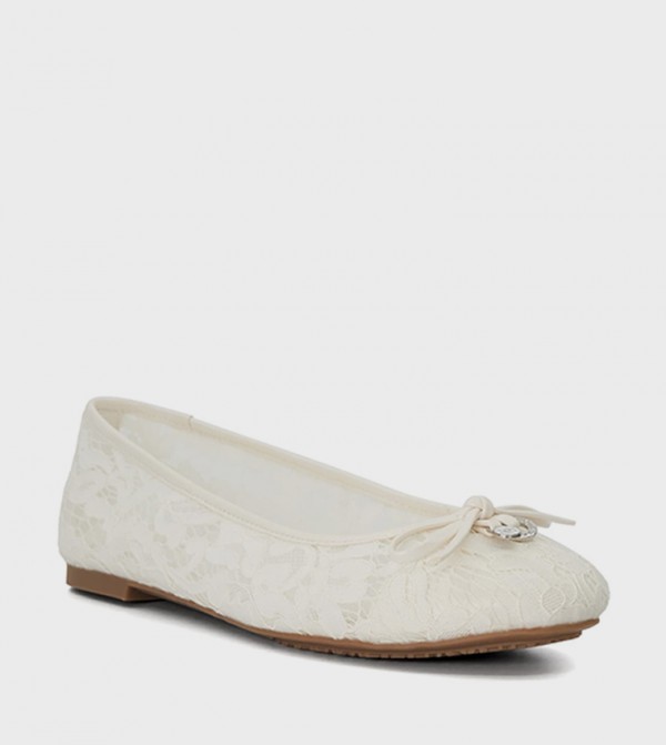 HEARTSTRING Lace Detail Ballerinas