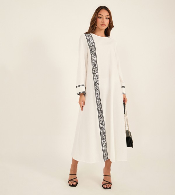 Textured Floral Printed Panel Crew Neck Jalabiya