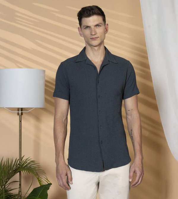 Solid Relaxed Fit Spread Collar Shirt