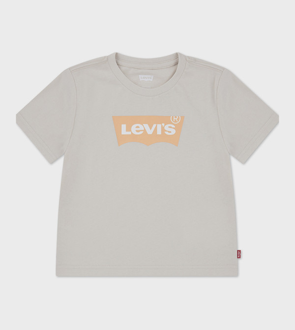 تيشيرت بطبعة شعار وكم قصير 