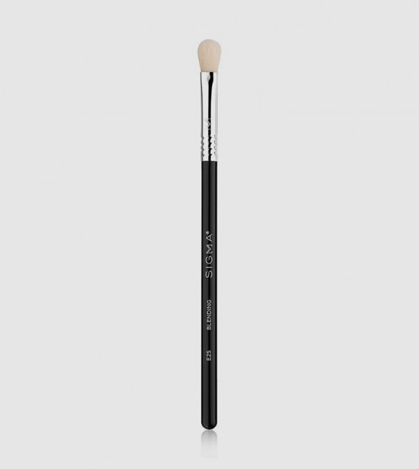 SIGMA BEAUTY E25 Blending Brush Black