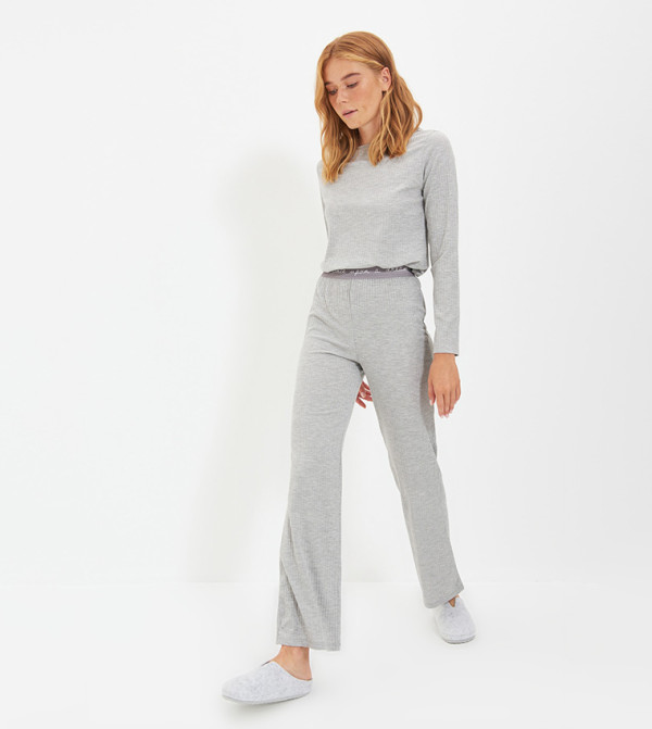 Buy Trendyol Elastic Detailed Night Suit In Grey | 6thStreet UAE