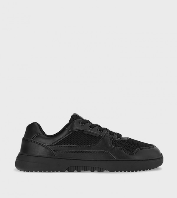 ZING Round Toe Lace-Up Sneakers