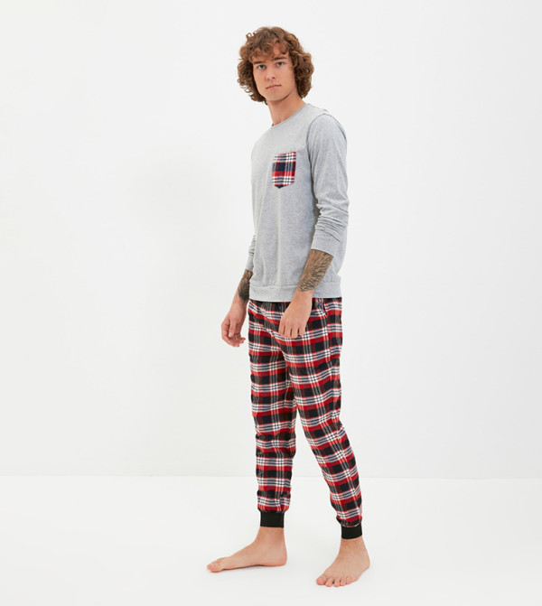 Buy Trendyol Printed Night Suit In Grey | 6thStreet Qatar