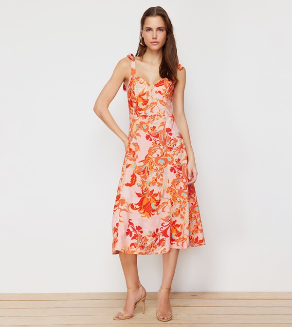 【美品】アマイアキッズ　Ari Dress Roses Floral 6y 美品】アマイアキッズ Ari Dress Roses Floral 6y - メルカリ