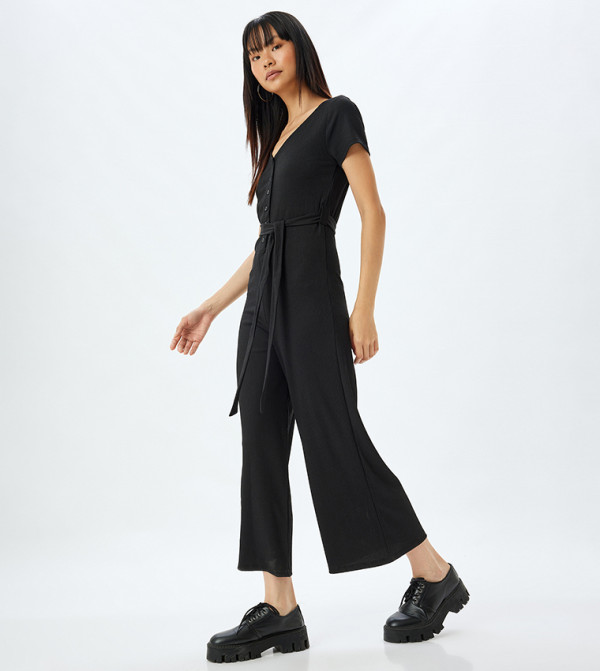 جمبسوت بياقة V وحزام 