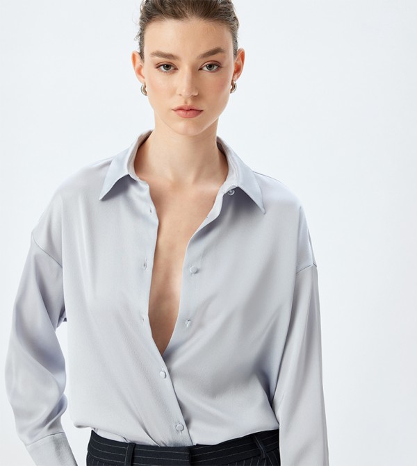 Solid Long Sleeves Slim Fit Shirt