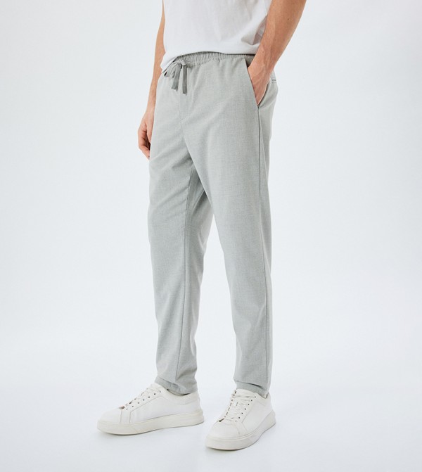 Mid Rise Tapered Fit Trousers