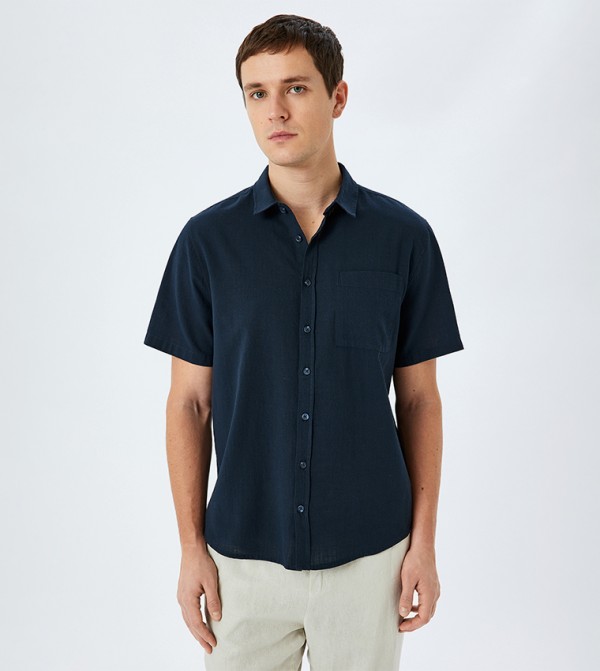 Solid Short Sleeves Slim Fit Shirt
