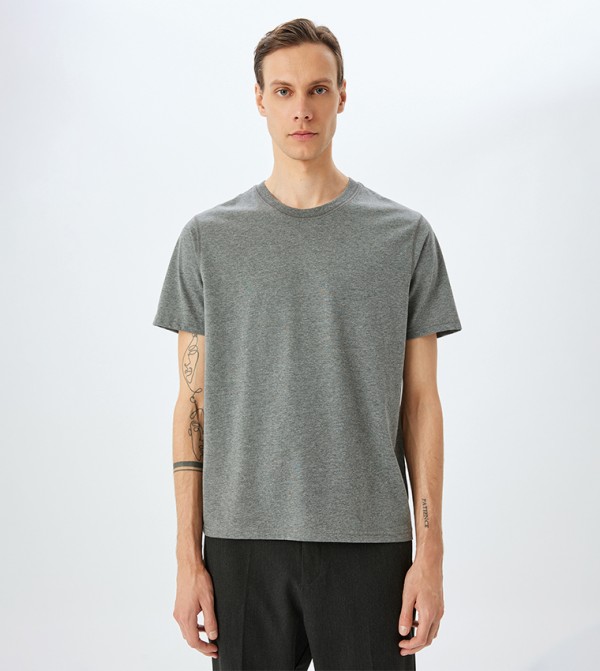 Solid Crew Neck T-Shirt