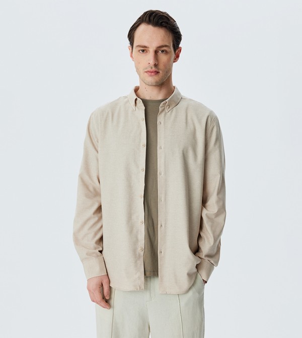 Solid Long Sleeves Slim Fit Shirt