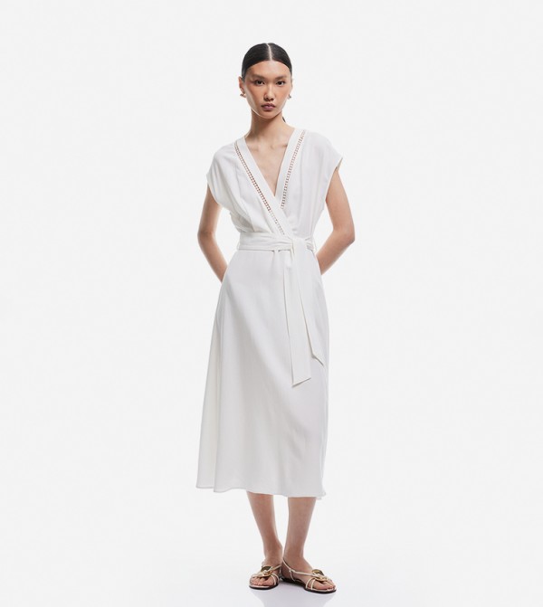 فستان ميدي لف بلا كم 