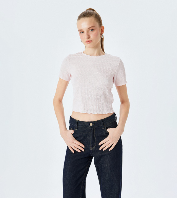 توب قصير بياقة مستديرة 