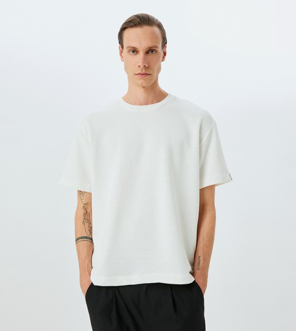 Solid Short Sleeves Oversized T-Shirt