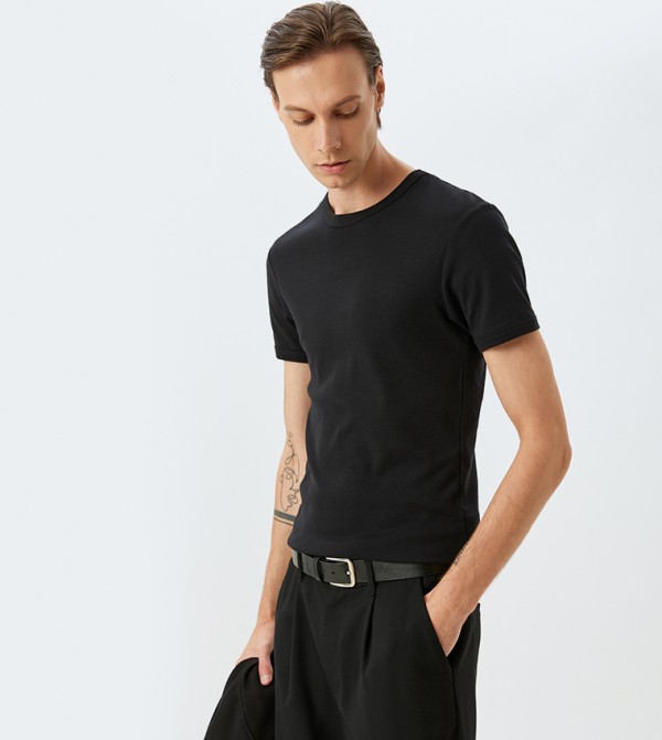 Solid Short Sleeves T-Shirt