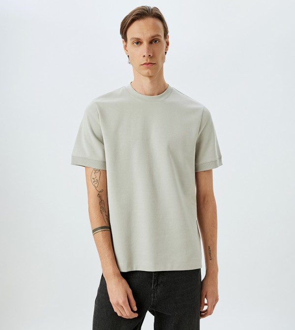 Solid Short Sleeves T-Shirt