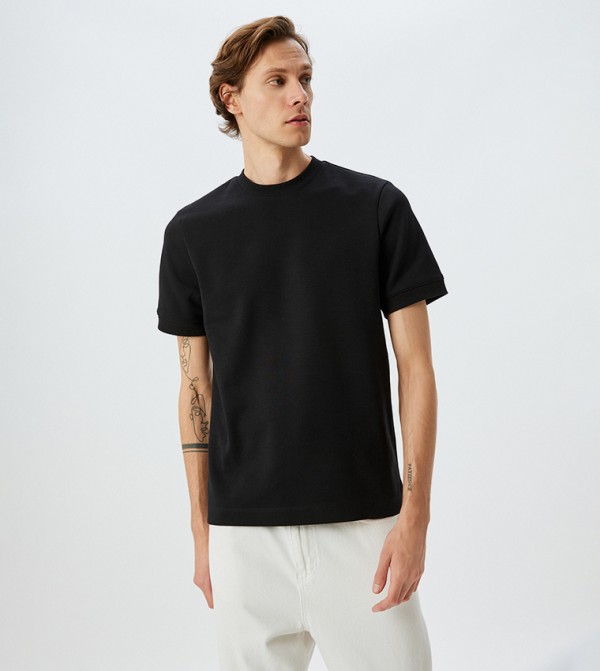 Solid Short Sleeves T-Shirt