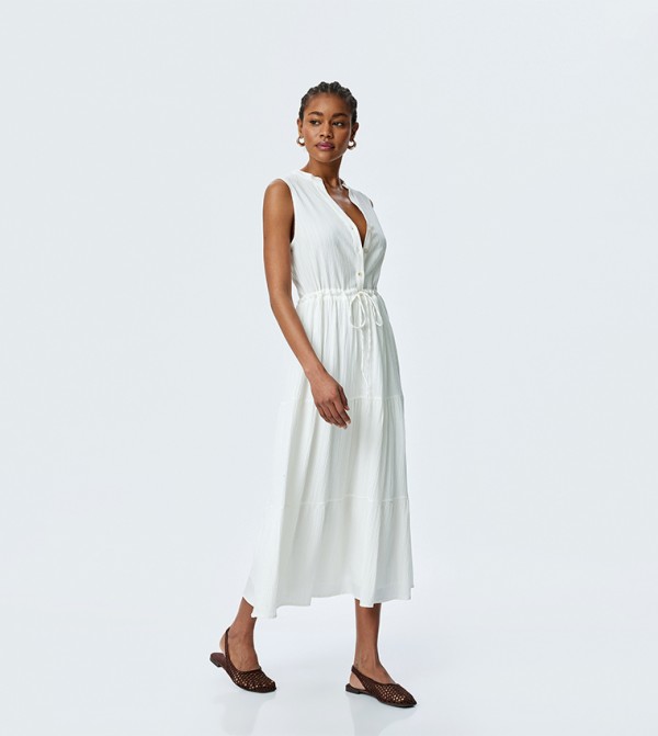Textured Sleevesless Midi Dress