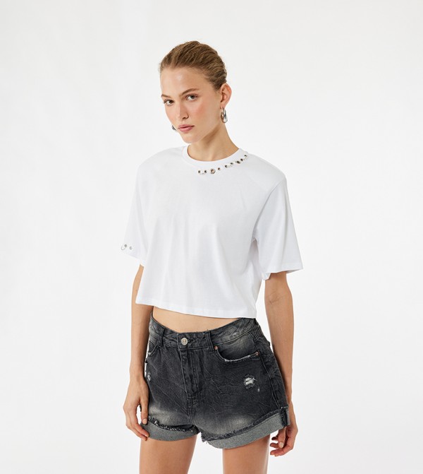 Accessory Detail Short Sleeves Crop T-Shirt