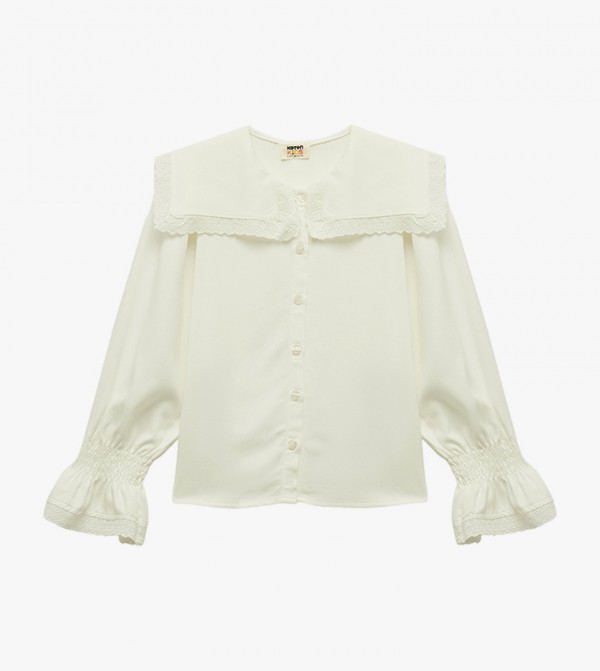 قميص بياقة بيتر بان 