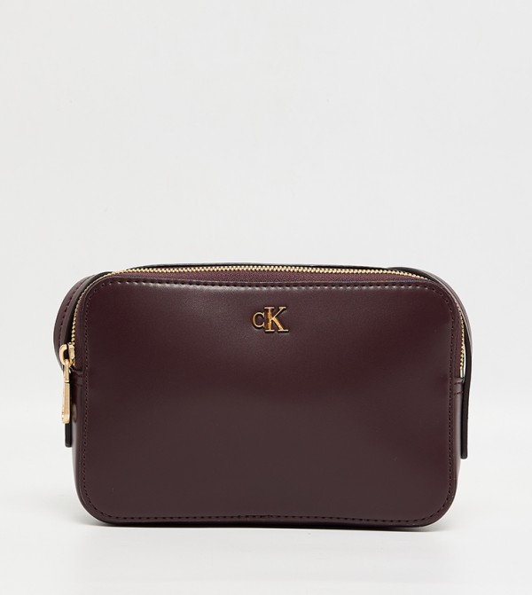 شنطة كاميرا بشعار