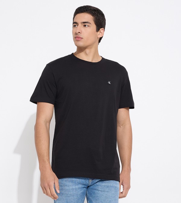Logo Badge Detail Crew Neck T-Shirt