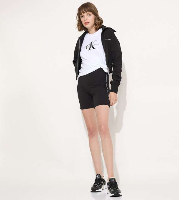 شورت رياضي بشعار