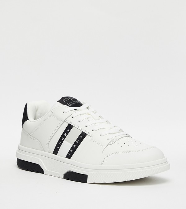 The Brooklyn Lace-Up Sneakers