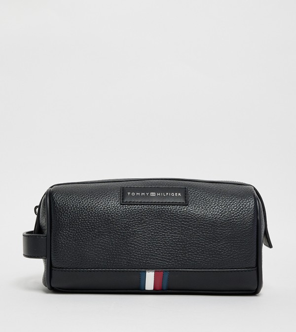 Logo Detail Washbag